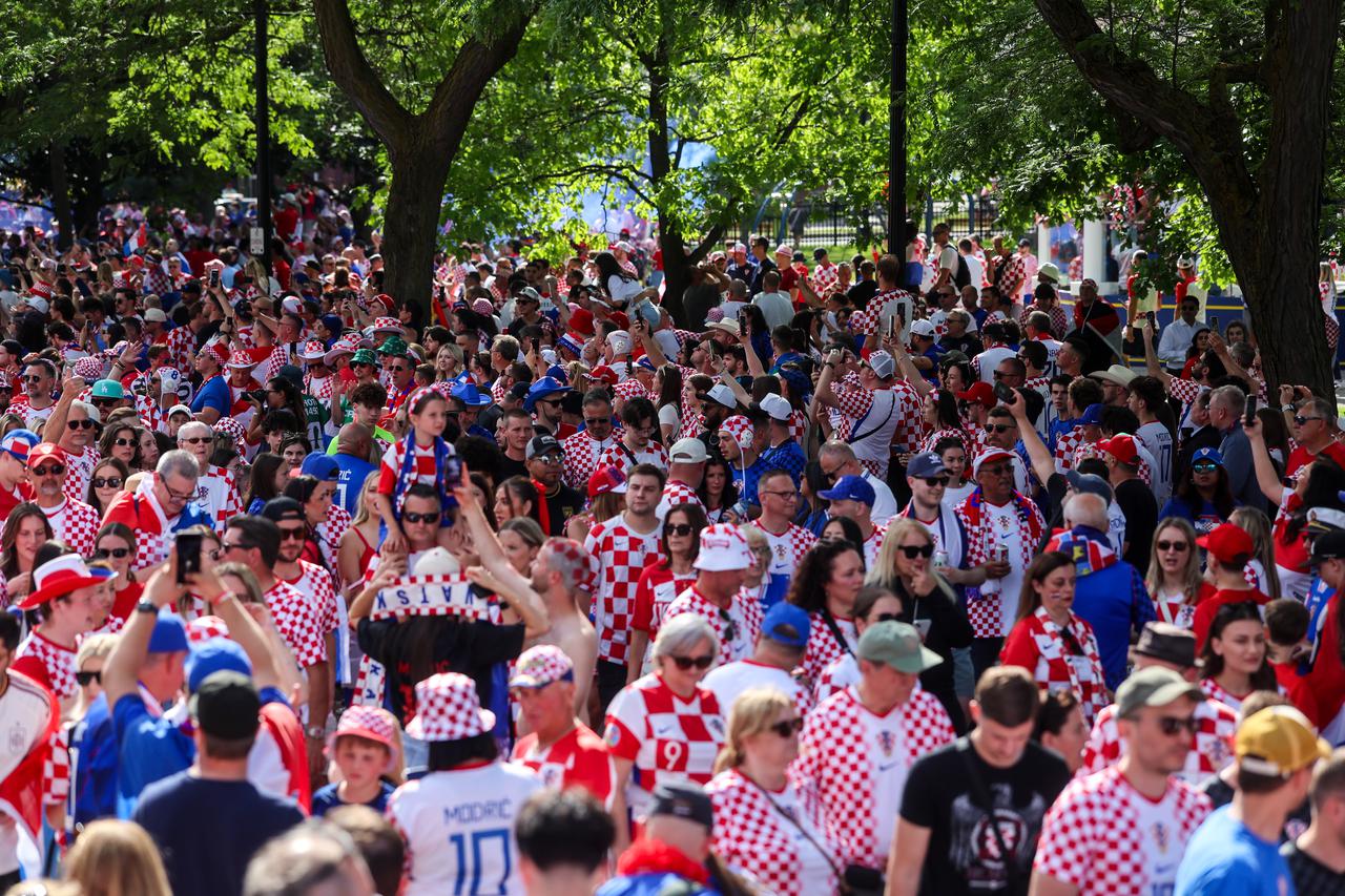 SP 2026 Toronto: Veliki hrvatski korteo prema Toronto stadionu sa 100-metarskom zastavom