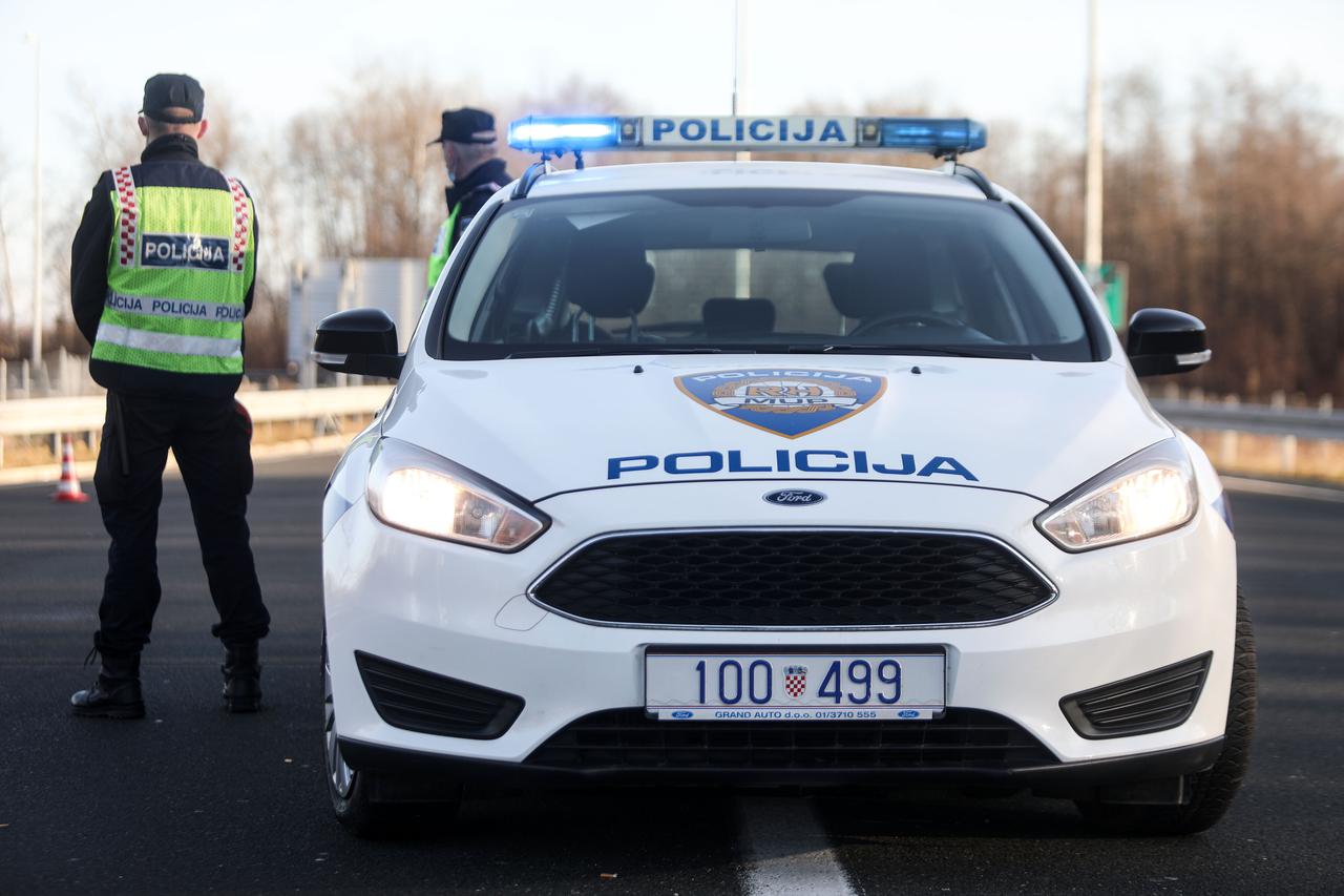 Policija na punktovima diljem Hrvatske provjerava propusnice