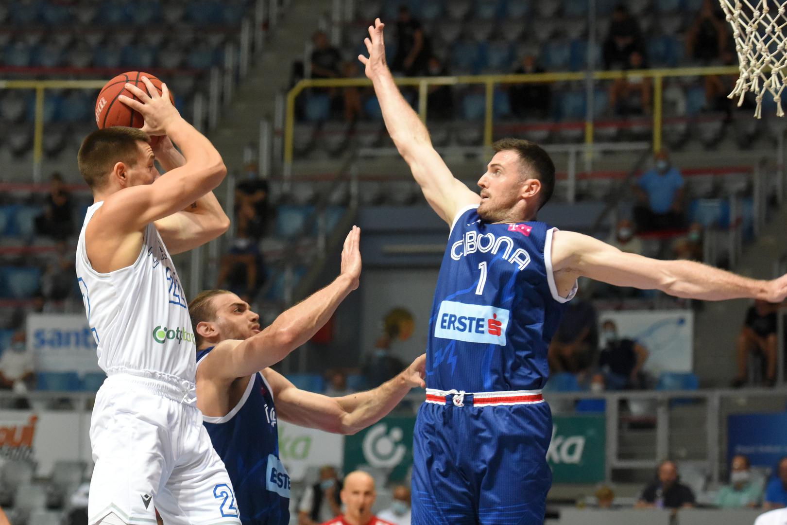 25.09.2020., dvorana Kresimira Cosica, Zadar - HT Premijer liga, 02. kolo, KK Zadar - KK Cibona. Martin Junakovic, Josip Bilinovac Photo: Dino Stanin/PIXSELL