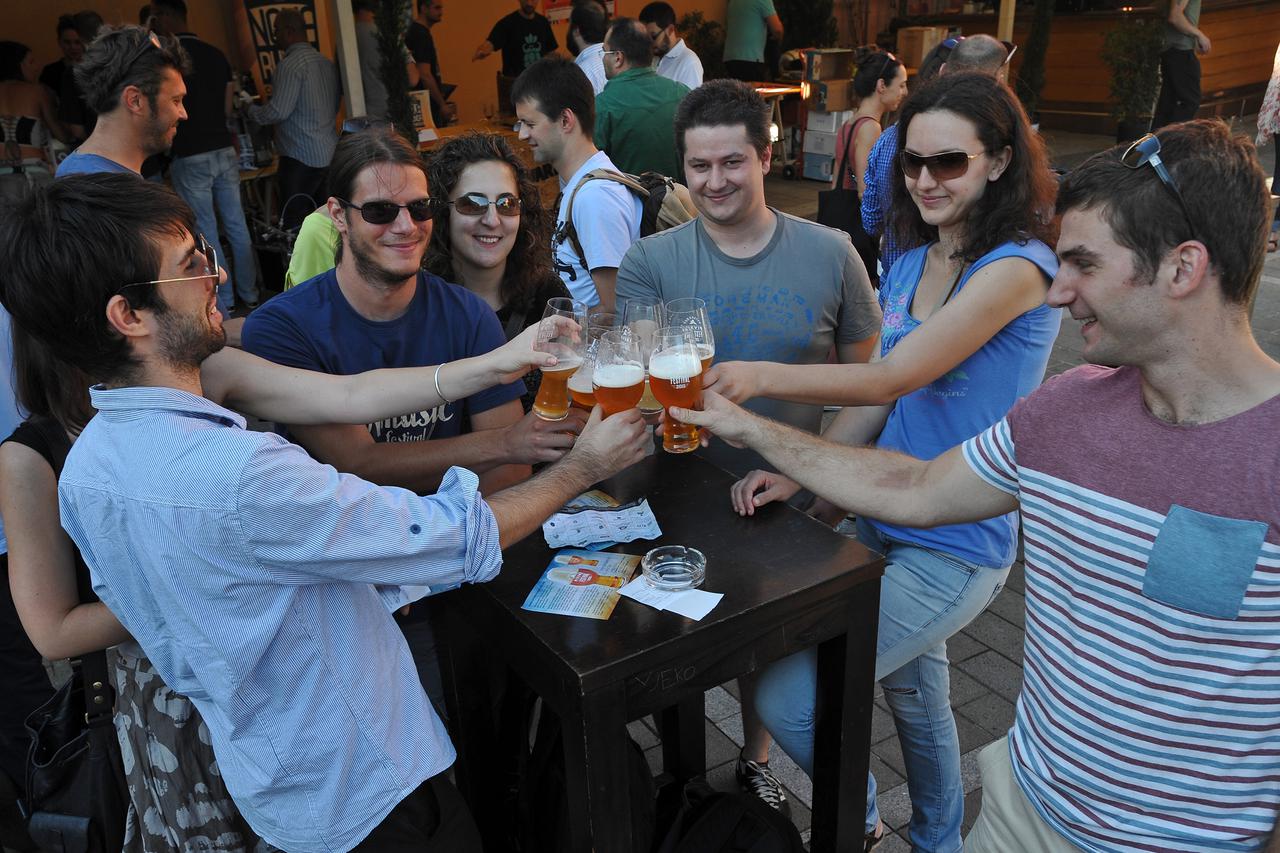 10.07.2015., Zagreb - Prvi Potepuhov pivski festival na Trgu Petrice Kerempuha na Opatovini.  Photo: Nina Djurdjevic/PIXSELL