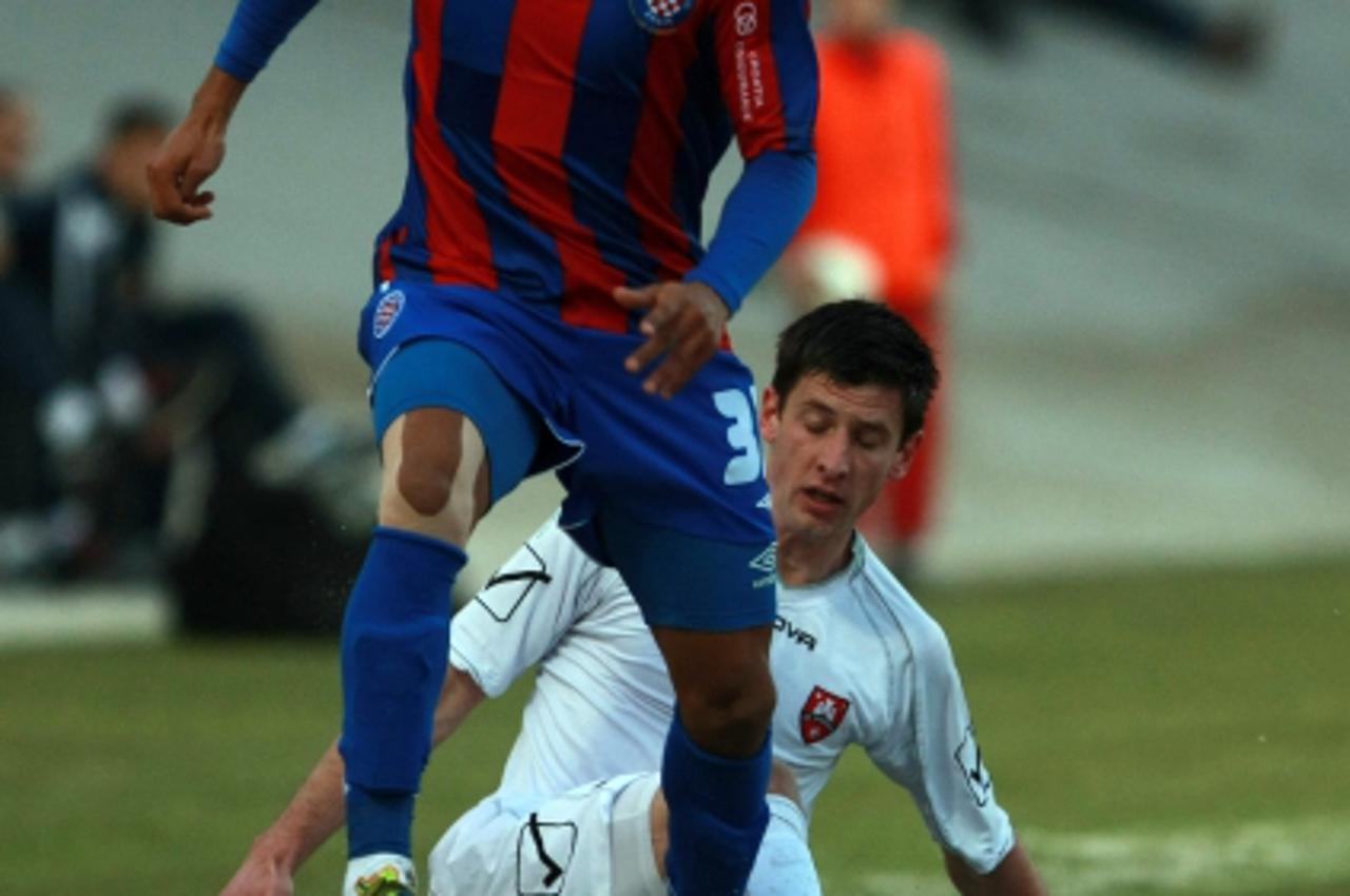 '02.03.2012., Stadion NK Zagreb, Zagreb - Nogometna utakmica 20. kola MAXtv Prve HNL izmedju NK Zagreb i HNK Hajduk. James Dens, Dino Stiglec Photo: Dalibor Urukalovic/PIXSELL'