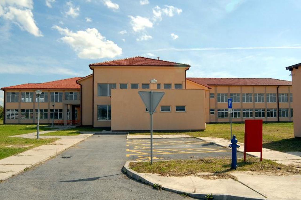 nova škola,Ruščica