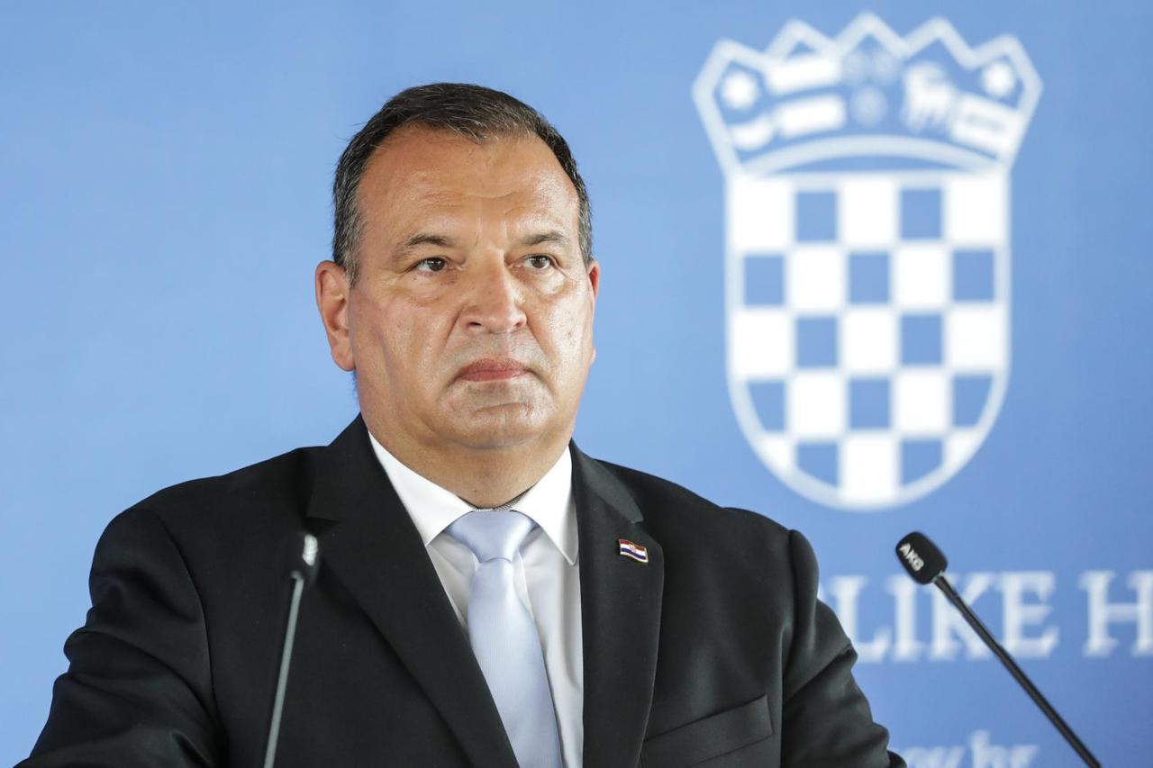 Ministar Beroš: "Cijela Hrvatska je i dalje u narančastom, nema crvenih zona"