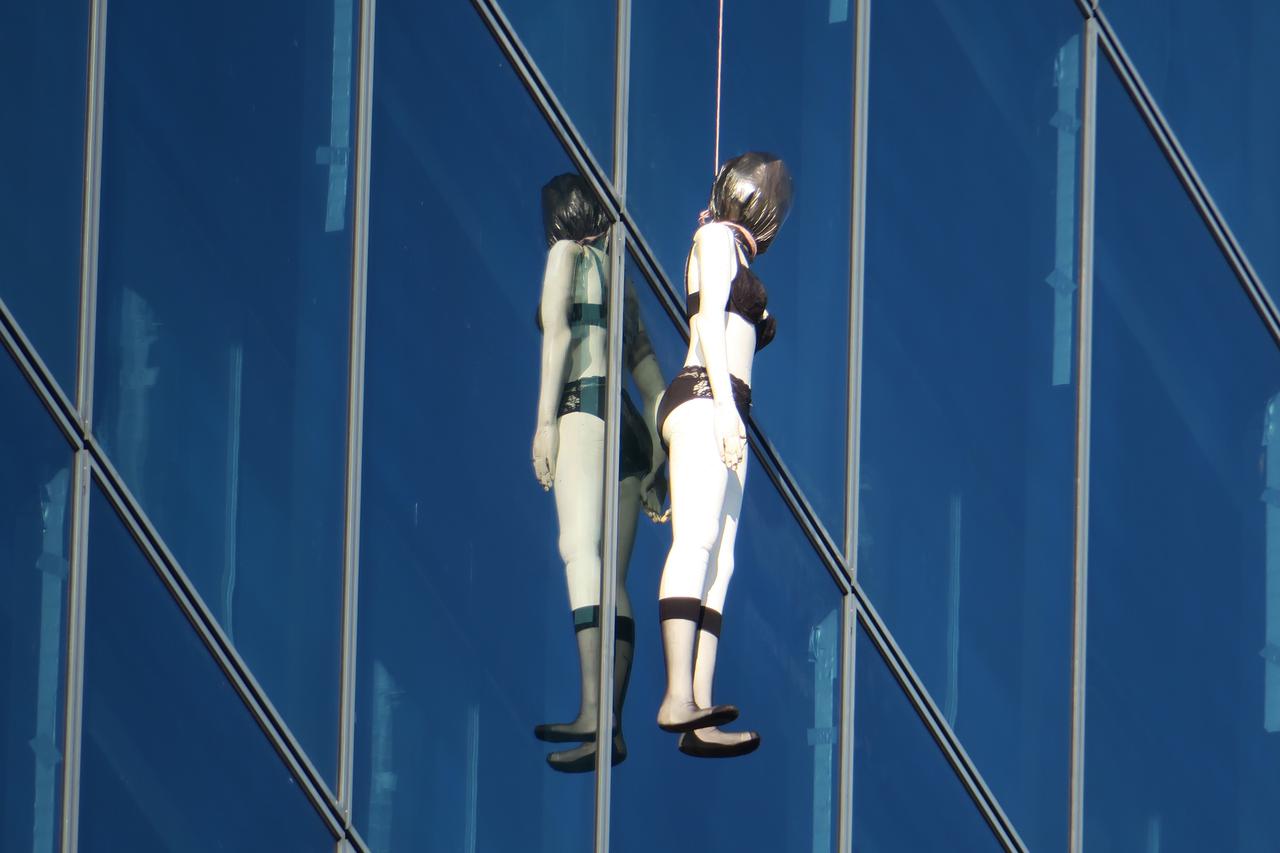 Lutka na hotelu Marjan