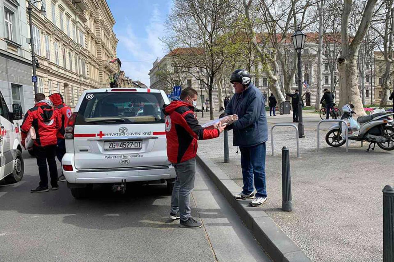 Hrvatski crveni križ pomaže građanima Zagreba nakon potresa