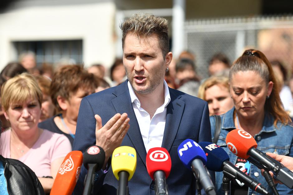 Varaždin: Konferencija za medije o štrajku radnika Varteksa