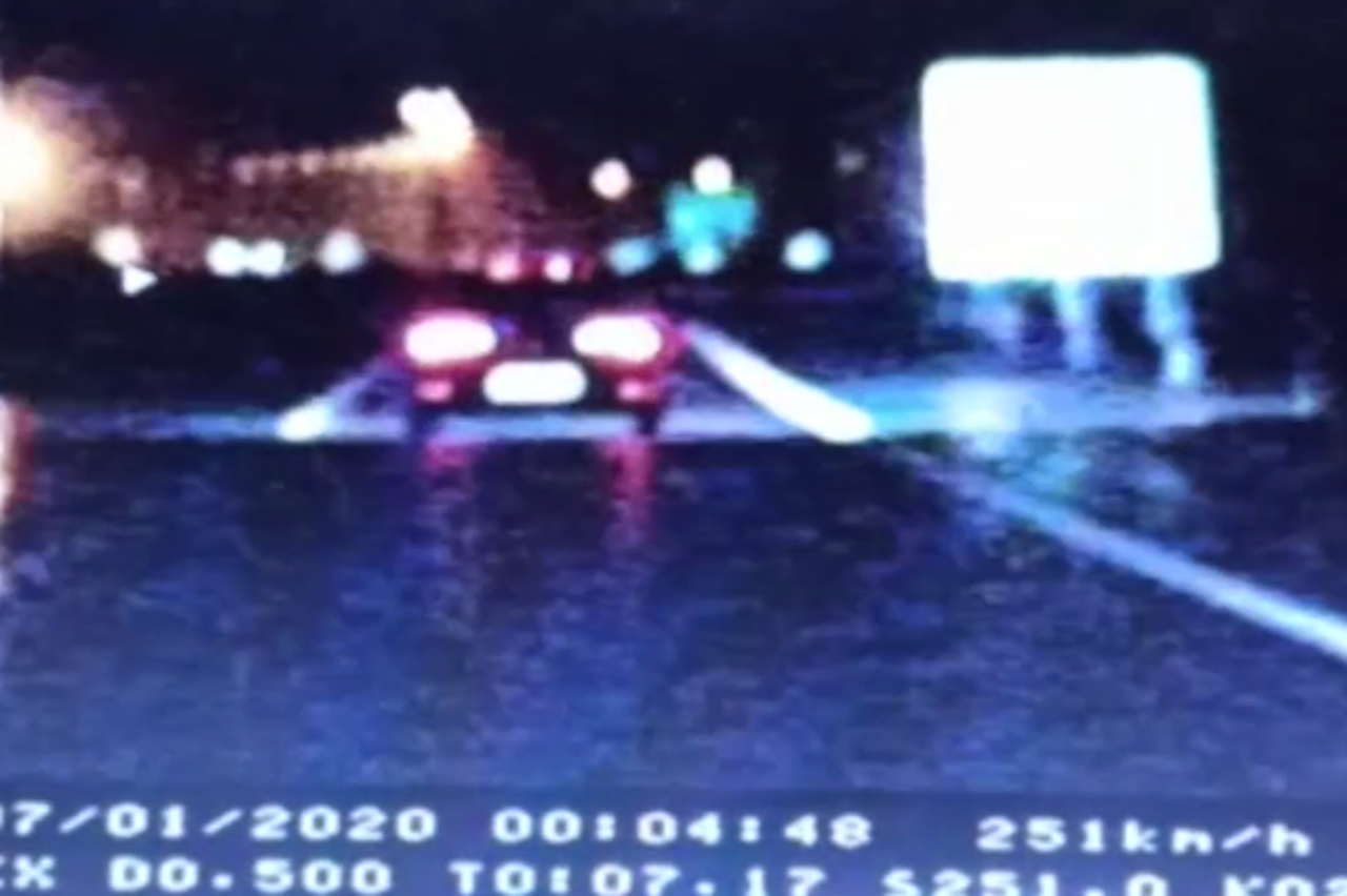 Presretač ulovio vozača koji je jurio preko 250 km/h!