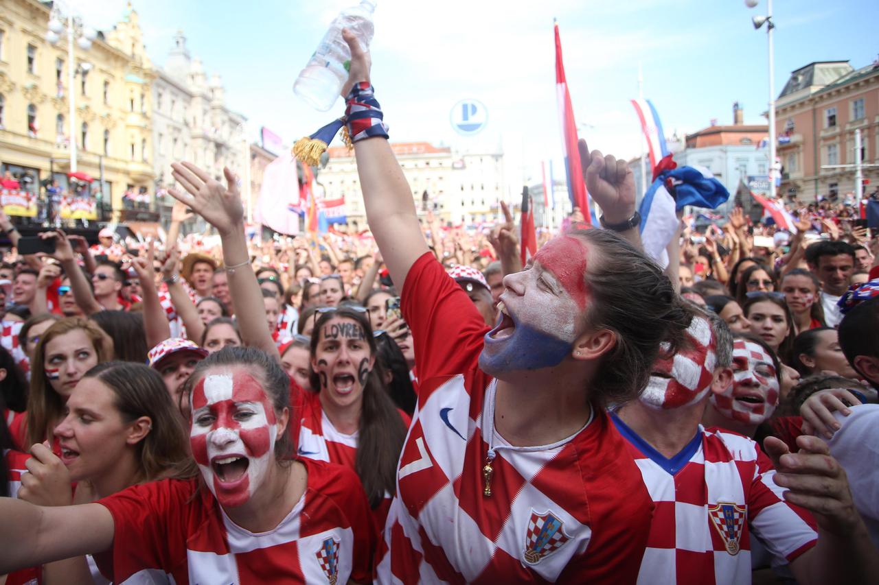 Doček Vatrenih na trgu