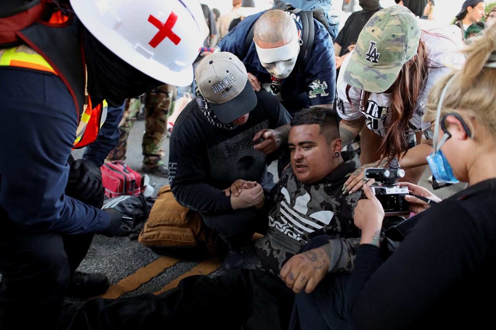 Od New Yorka do San Francisca, preko Chicaga, New Orleansa i malih gradova u središnjem dijelu Sjedinjenih Država, otprilike sedam milijuna ljudi sudjelovalo je na više od 2700 skupova, tvrde organizatori