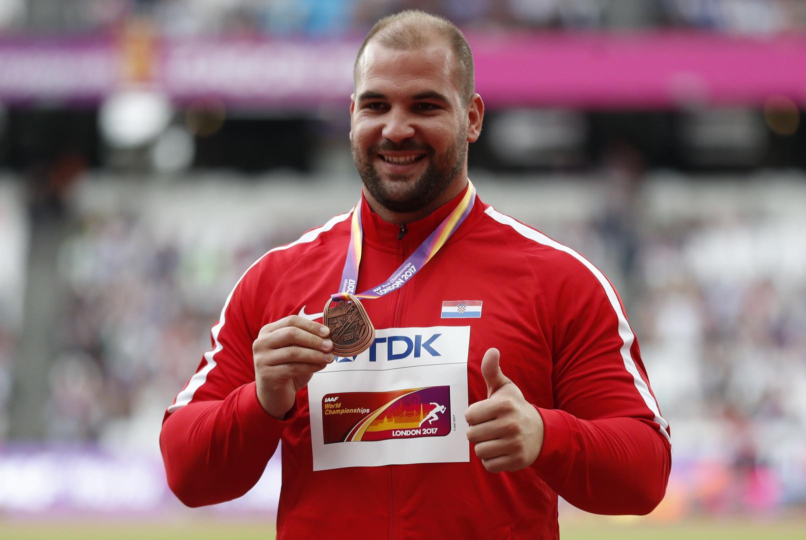 Hrvatski rekorder Stipe Žunić je hicem od 21,46 metara osvojio svjetsku broncu. Danas mu je medalja i dodijeljena.