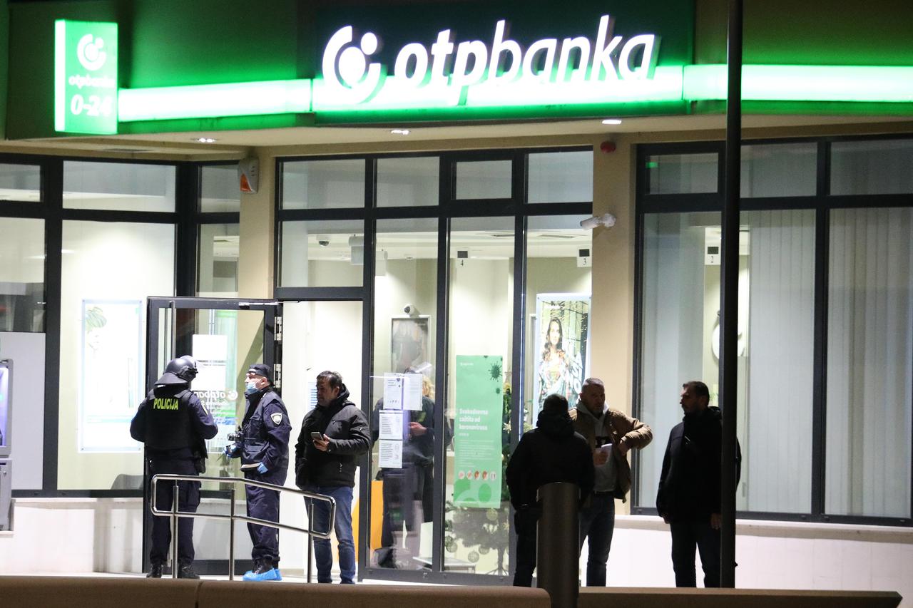 Šibenik: Opljačkana poslovnica OTP banke na Trgu Dražena Petrovća