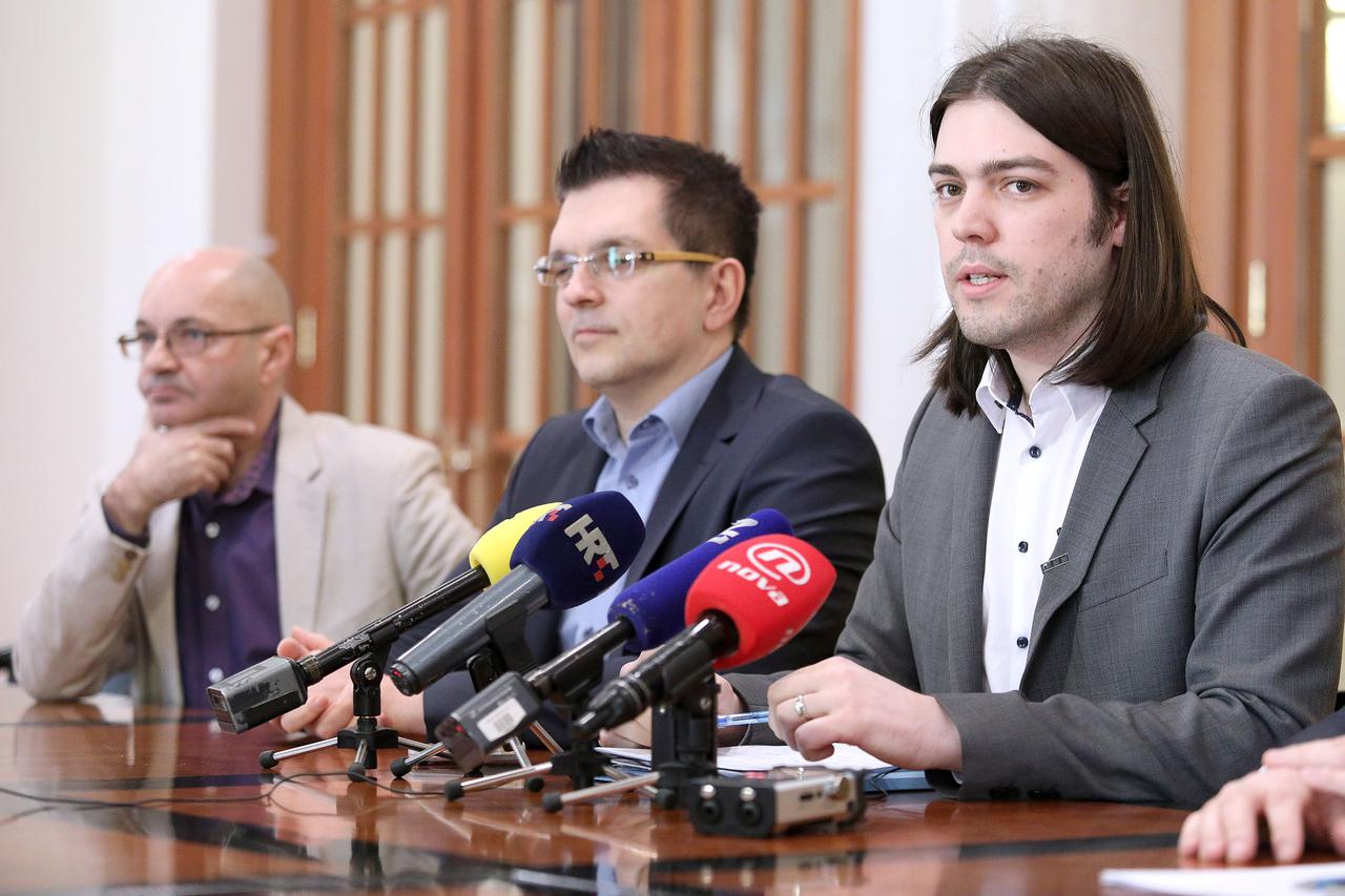Konferencija za medije Kluba zastupnika Živog zida i SNAGA-e