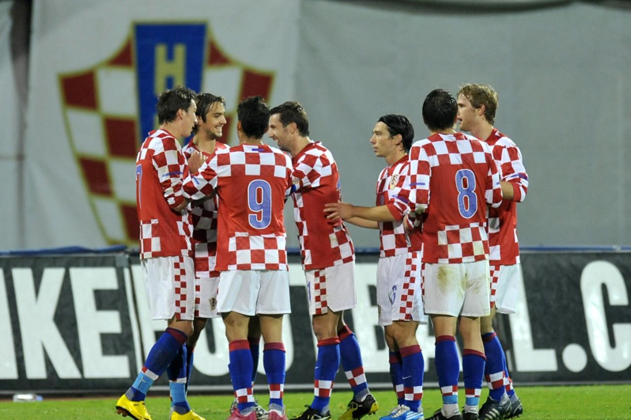 \'12.10.2010., stadion Maksimir, Zagreb - Prijateljska utakmica izmedju reprezentacija Hrvatske i Norveske.Mario Mandjukic, Niko Kranjcar, Darijo Srna, Danijel Pranjic. Photo: Antonio Bronic/PIXSELL\'