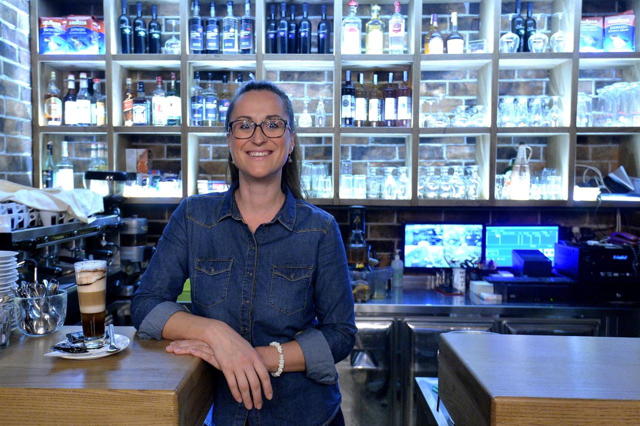 30.09.2016., Zagreb - Caffe bar Lav, vlasnica Kristina Kukas.  Photo: Marko Lukunic/PIXSELL
