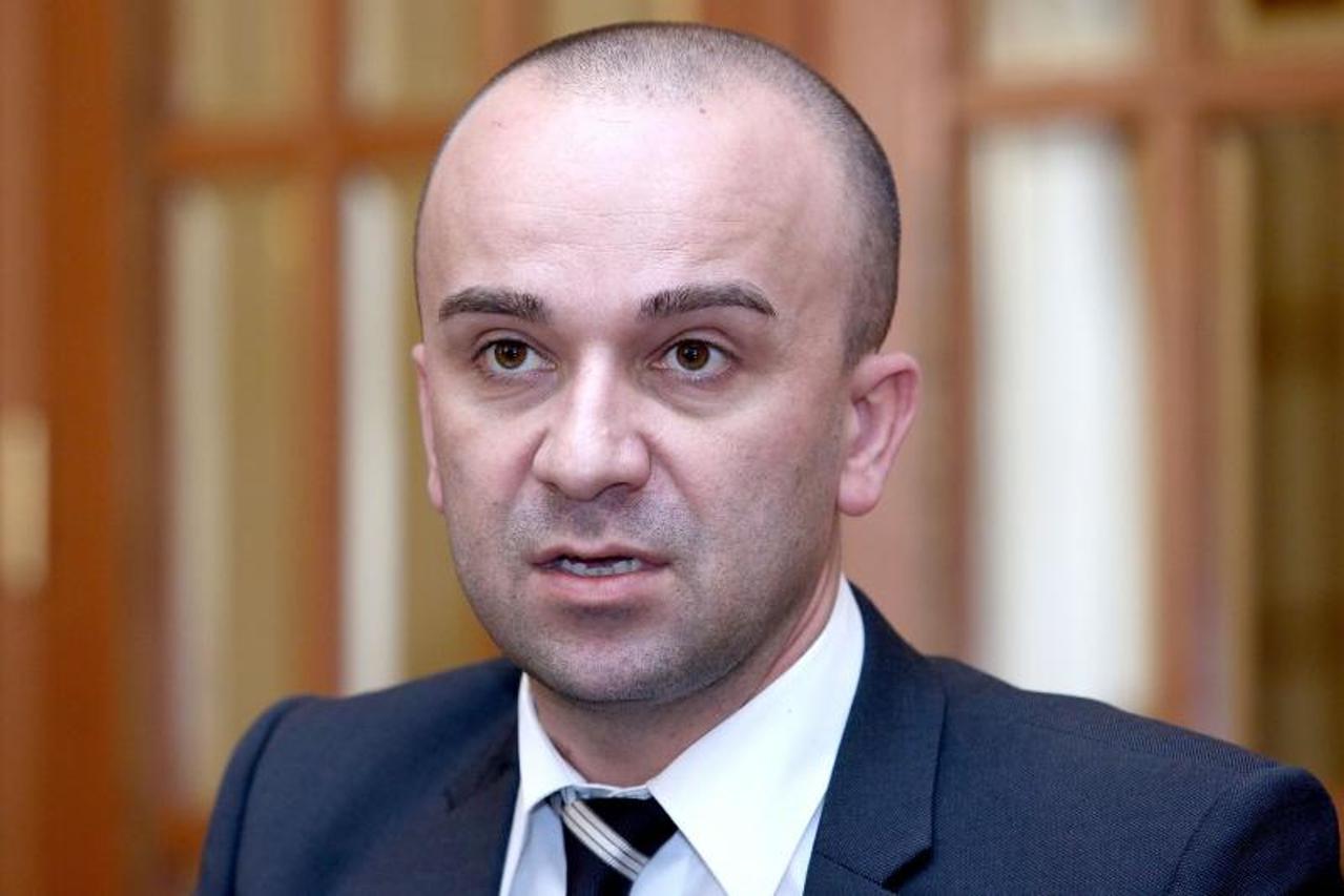 HDSSB, Josip Salapić