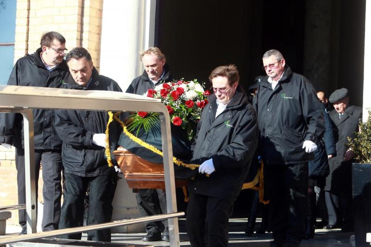 Pogreb Žuži Jelinek