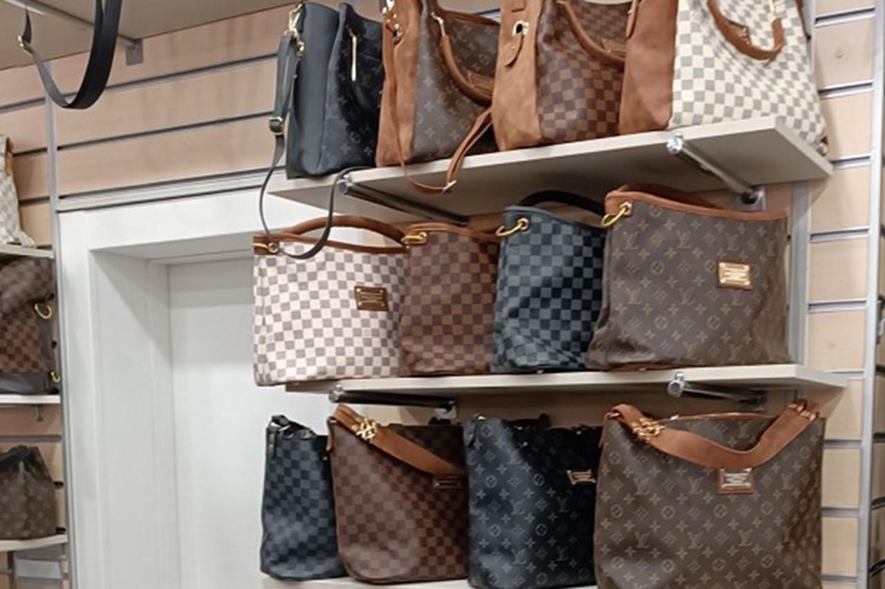 Carinska uprava spriječila prodaju preko tisuću komada krivotvorenih brendova