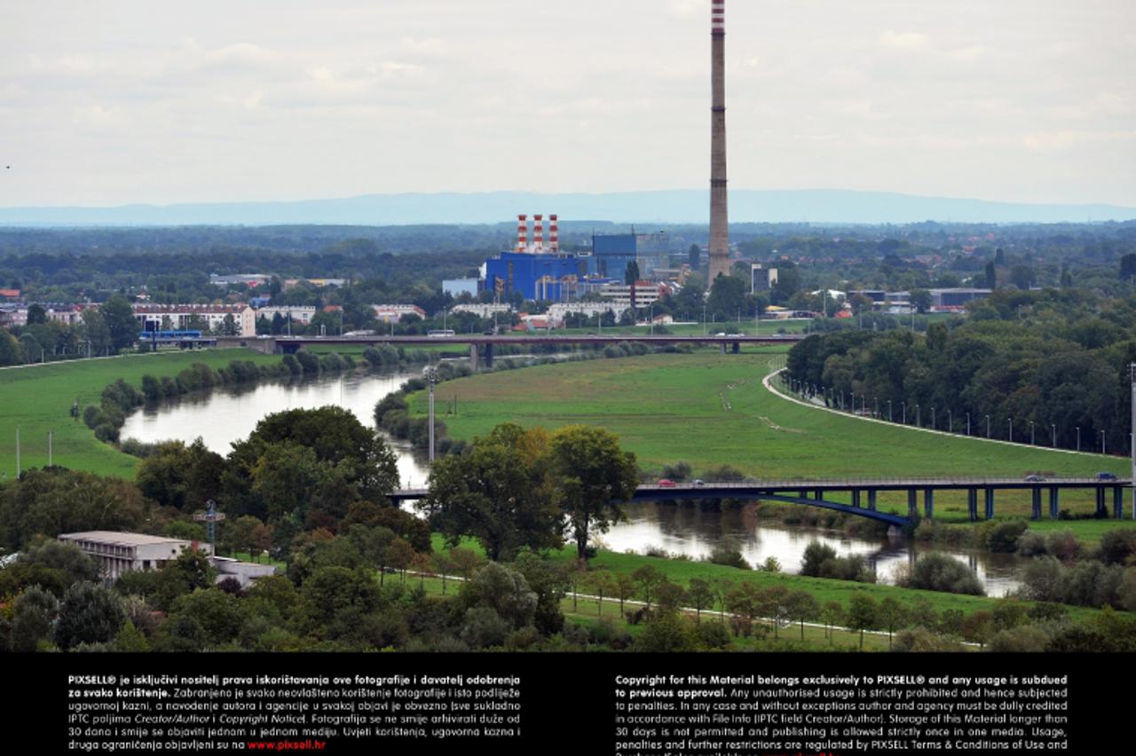 '11.09.2013., Zagreb - Pogled s Vjesnikova nebodera na rijeku Savu i toplanu.  Photo: Marko Prpic/PIXSELL'