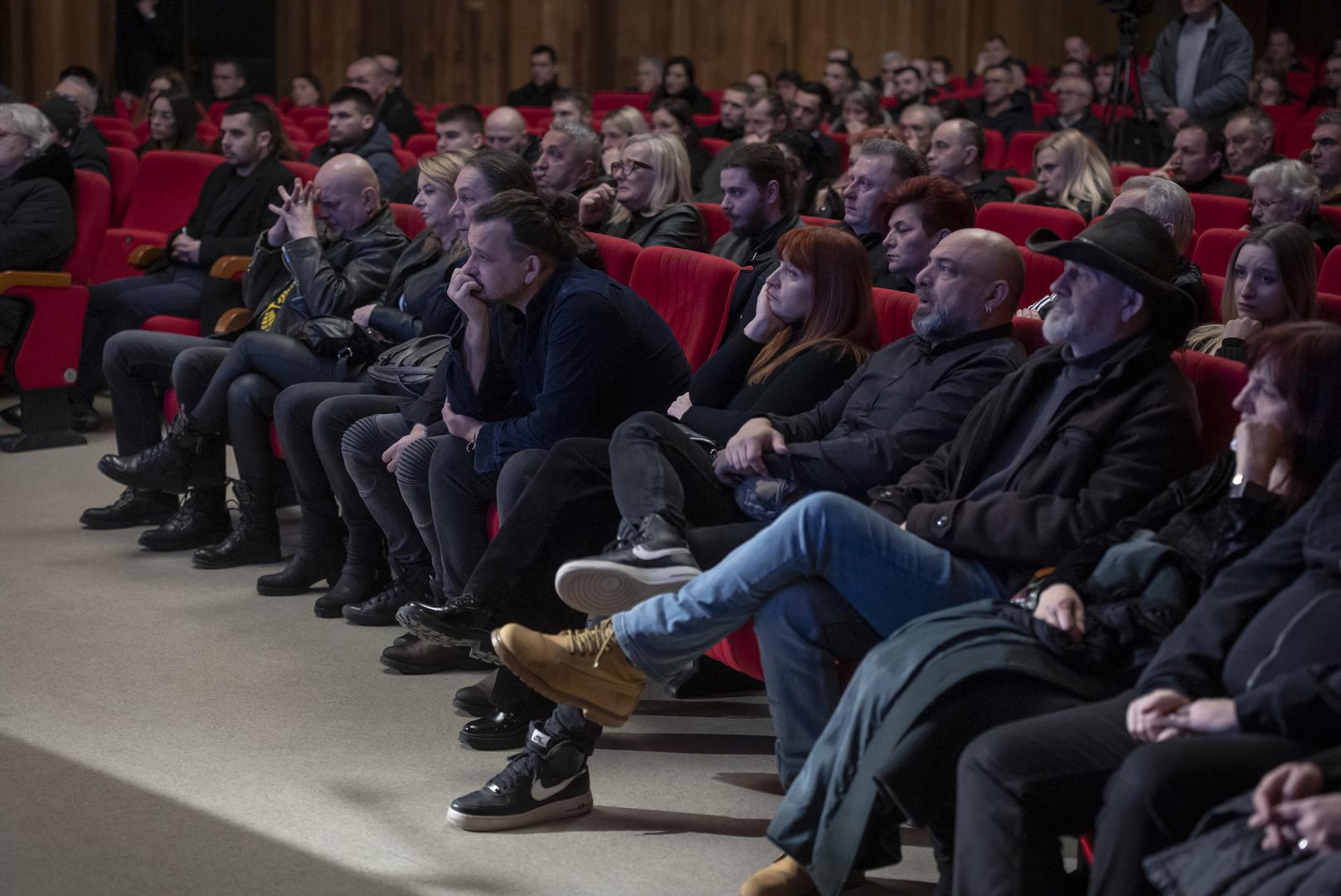 Bio je vrhunski glazbenik i autor nekoliko pjesama, poput "Opća opasnost" i "Ne dirajte Županju", koje su obilježile početak djelovanja benda.