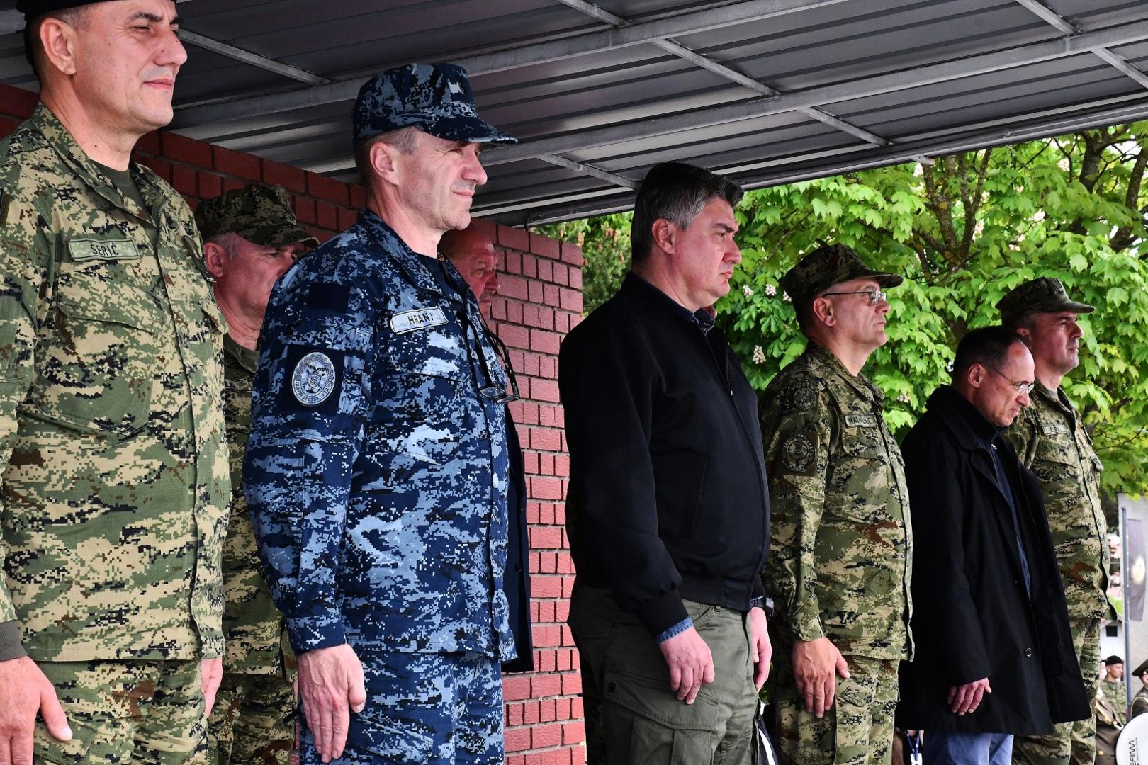 14.05.2021., Pozega - Svecanost polaganja prisege 30. narastaja rocnih vojnika na dragovoljnom vojnom osposobljavanju u vojarni "12. Brigade HV". Nacelnik Glavnog stozera OS RH Robert Hranj, predsjednik Republike Hrvatske i vrhovni zapovjednik Oruzanih snaga Republike Hrvatske Zoran Milanovic. Photo: Ivica Galovic/PIXSELL