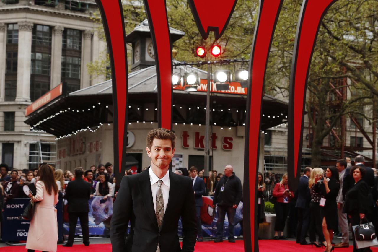 Celebs Arrive At Valentino Show - Rome