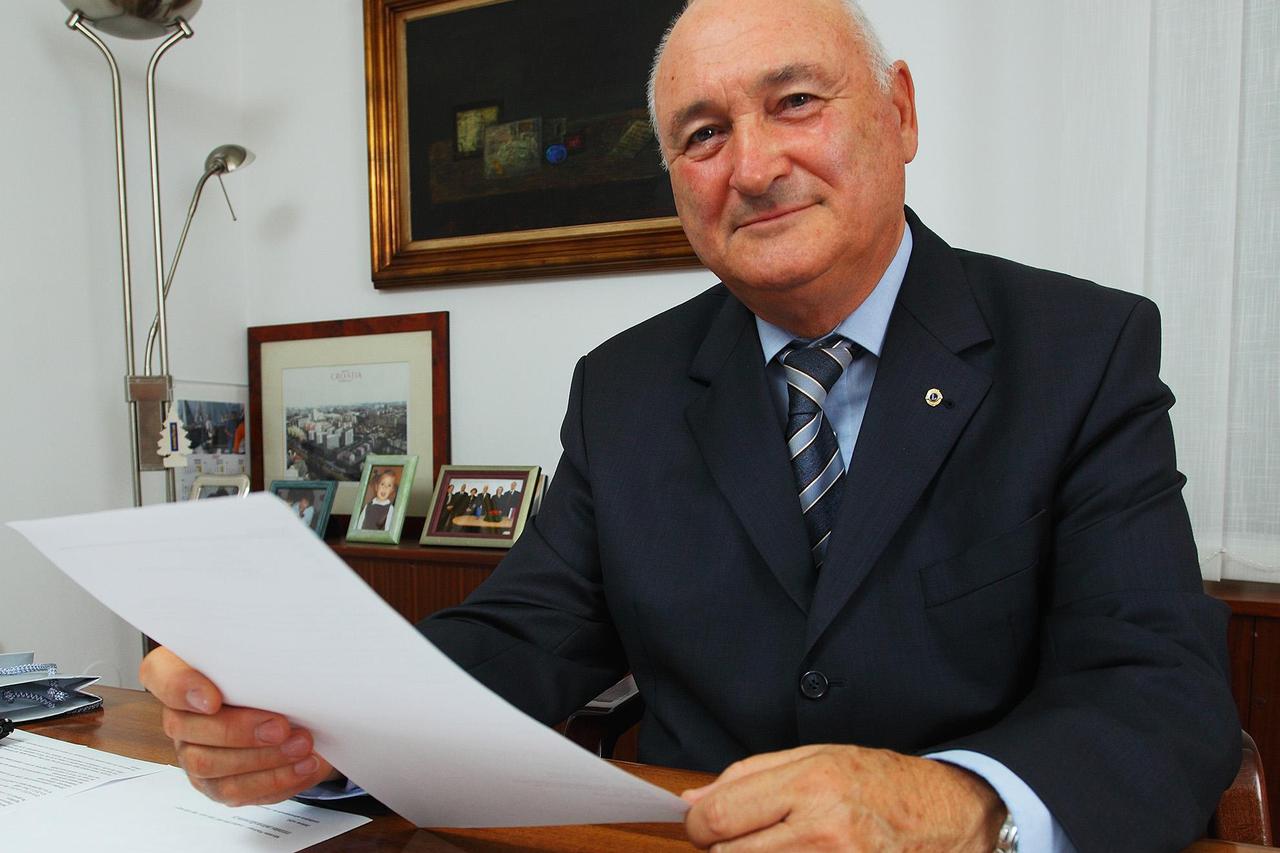 12.09.2012., Zagreb - Branko Roglic, vlasnik tvrtke Orbico i jos 13 tvrtki u osam drzava te kolekcionar slika.  