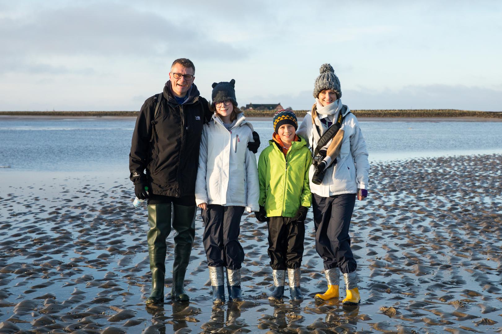 Preko Facebooka je proširio glas o pronađenom fotoaparatu, a ova objava nakon nekog vremena došla je i do Williamovog tate i tako je ova priča dobila sretan kraj, a uspomene Williamove obitelji su sačuvane zahvaljujući dobroj volji Rolanda Spreera.