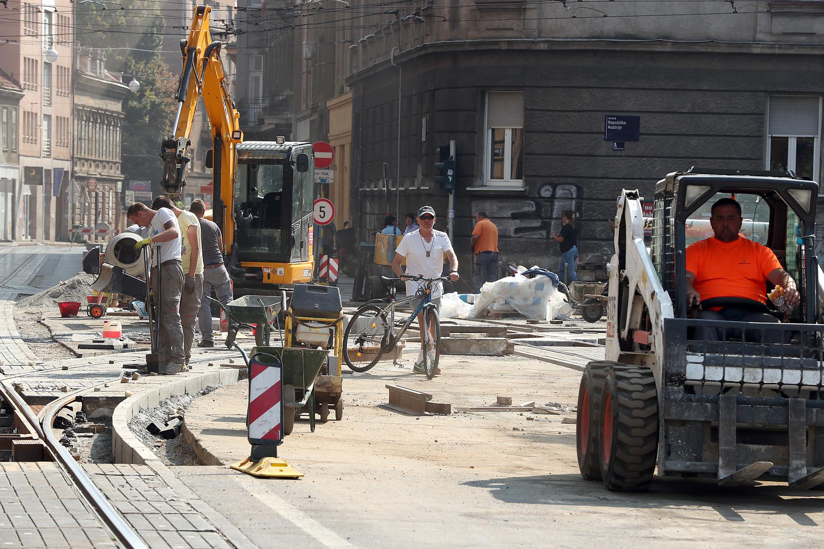Nakon što su radovi na ulici Savezne Republike Njemačke onesposobili promet Novim Zagrebom, niti na Ilici nije drugačija situacija.
