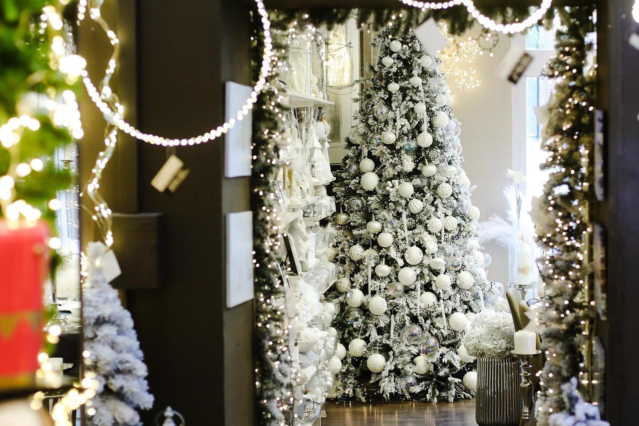 Zagreb: Iako je tek sredina listopada Božićni duh stigao u trgovine