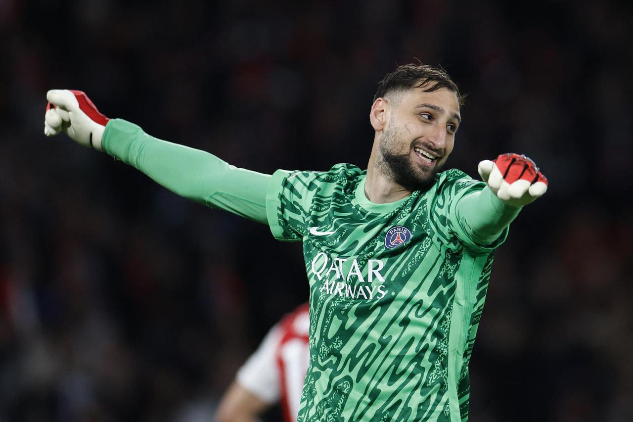 Champions League - Semi Final - Second Leg - Paris St Germain v Arsenal