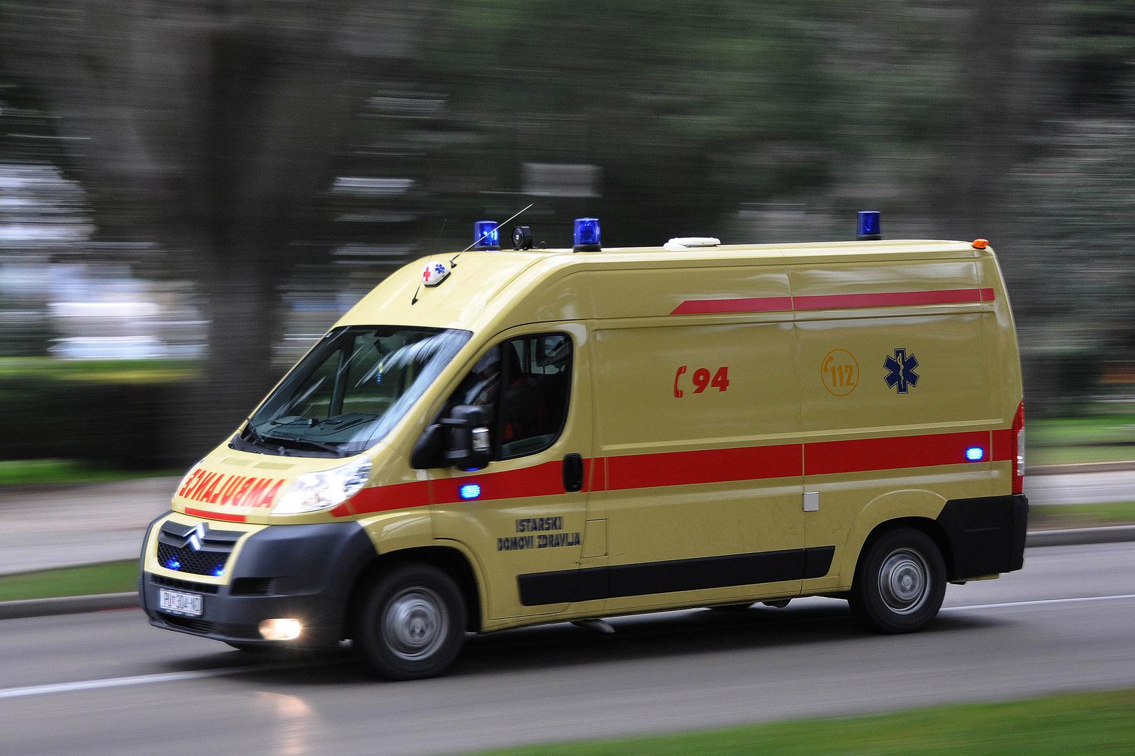 Promuklost, tiši glas ili osjećaj pritiska na grkljan može biti rani znak raka štitne žlijezde.