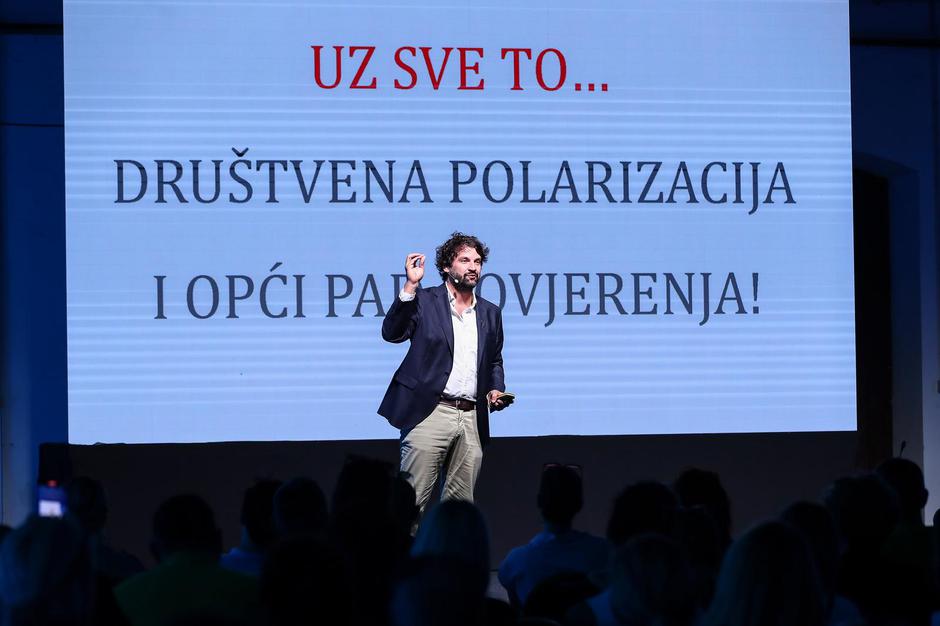 Rovinj: Weekend Media Festival: Predavanje - Bit će skoro propast sveta