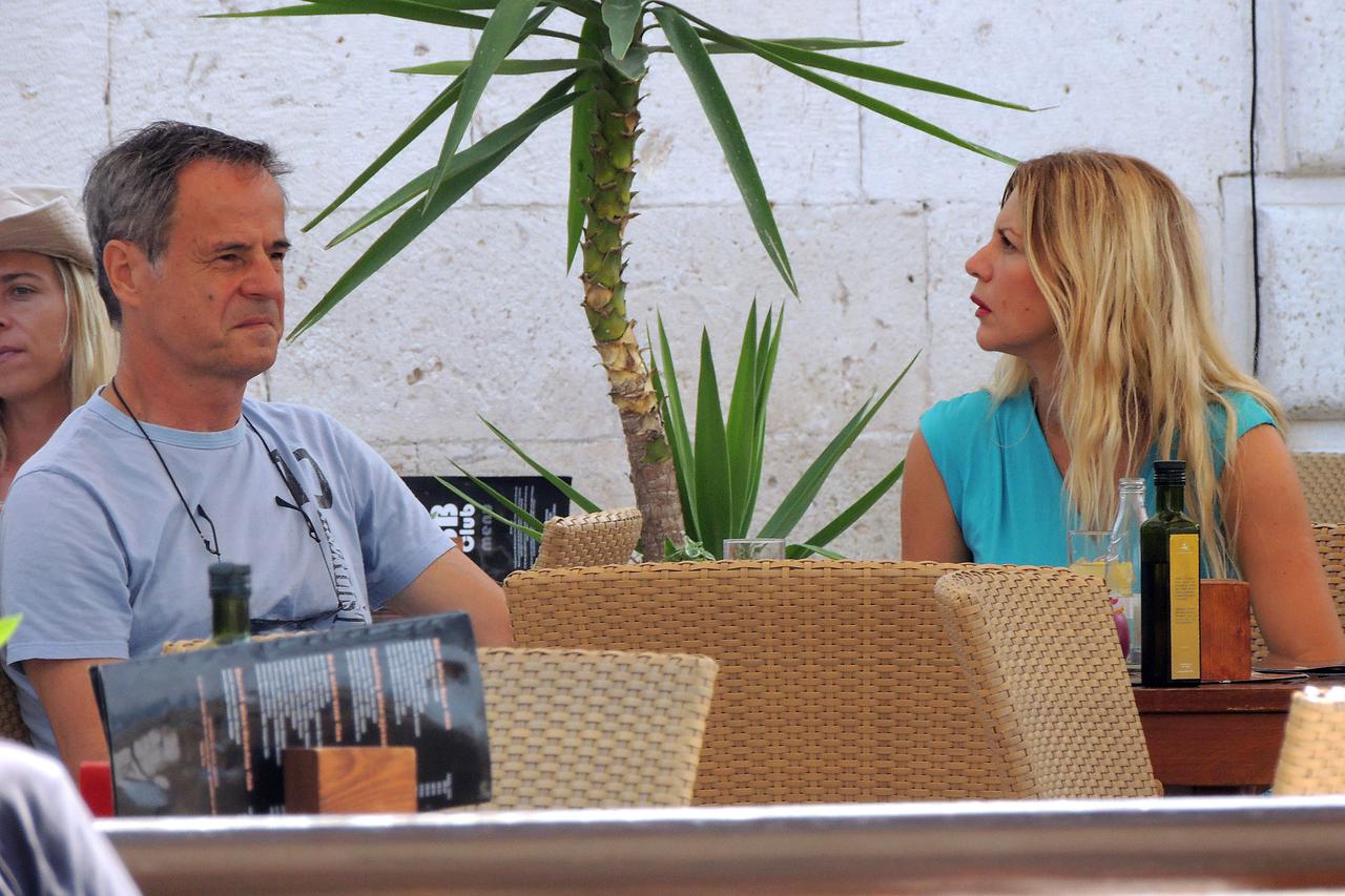 Hvar: Glumac Žarko Radi? na odmoru s djevojkom Esterom Šimek