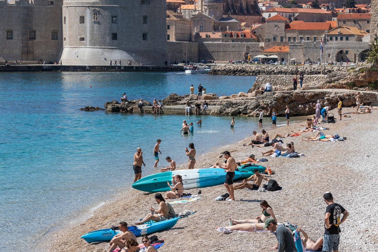 Dubrovnik: Ljetni ugođaj na plaži Banje