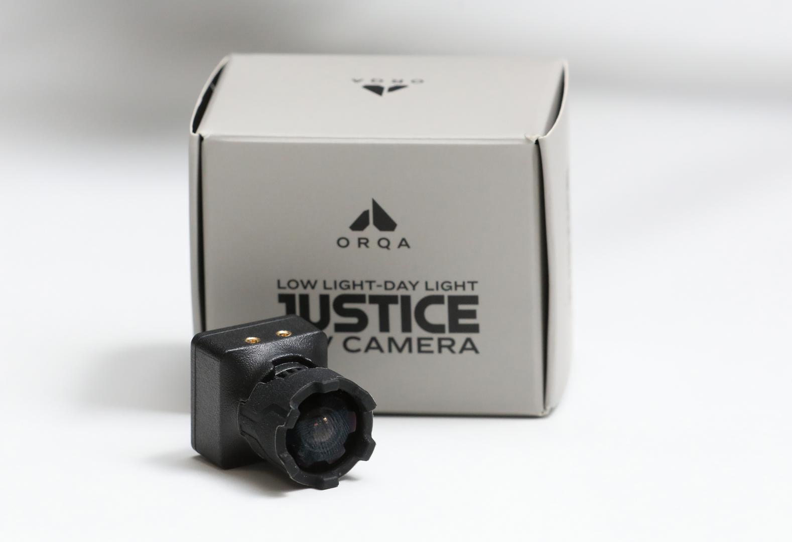 Inicijalno dron je lakši od pola kile, jer se u proizvodnji koriste najčvršći i ujedno najlakši novi materijali, uključivo i karbon. Može biti poslan na izviđanje na udaljenost od 30 kilometara, a ovisno o teretu kojeg može prikačiti, njegovo djelovanje je u krugu od 5 do 25 kilometara udaljenosti