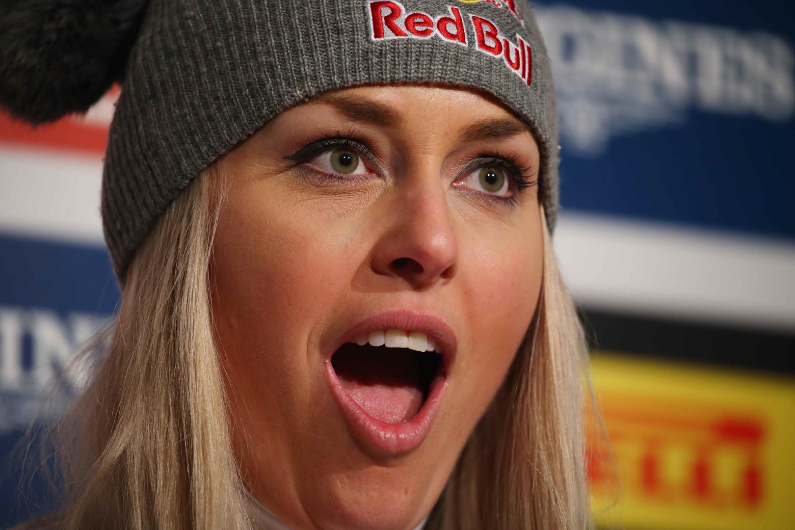 Lijepa Lindsey u svojoj kolekciji ima 20 kristalnih globusa - četiri velika i 16 malih