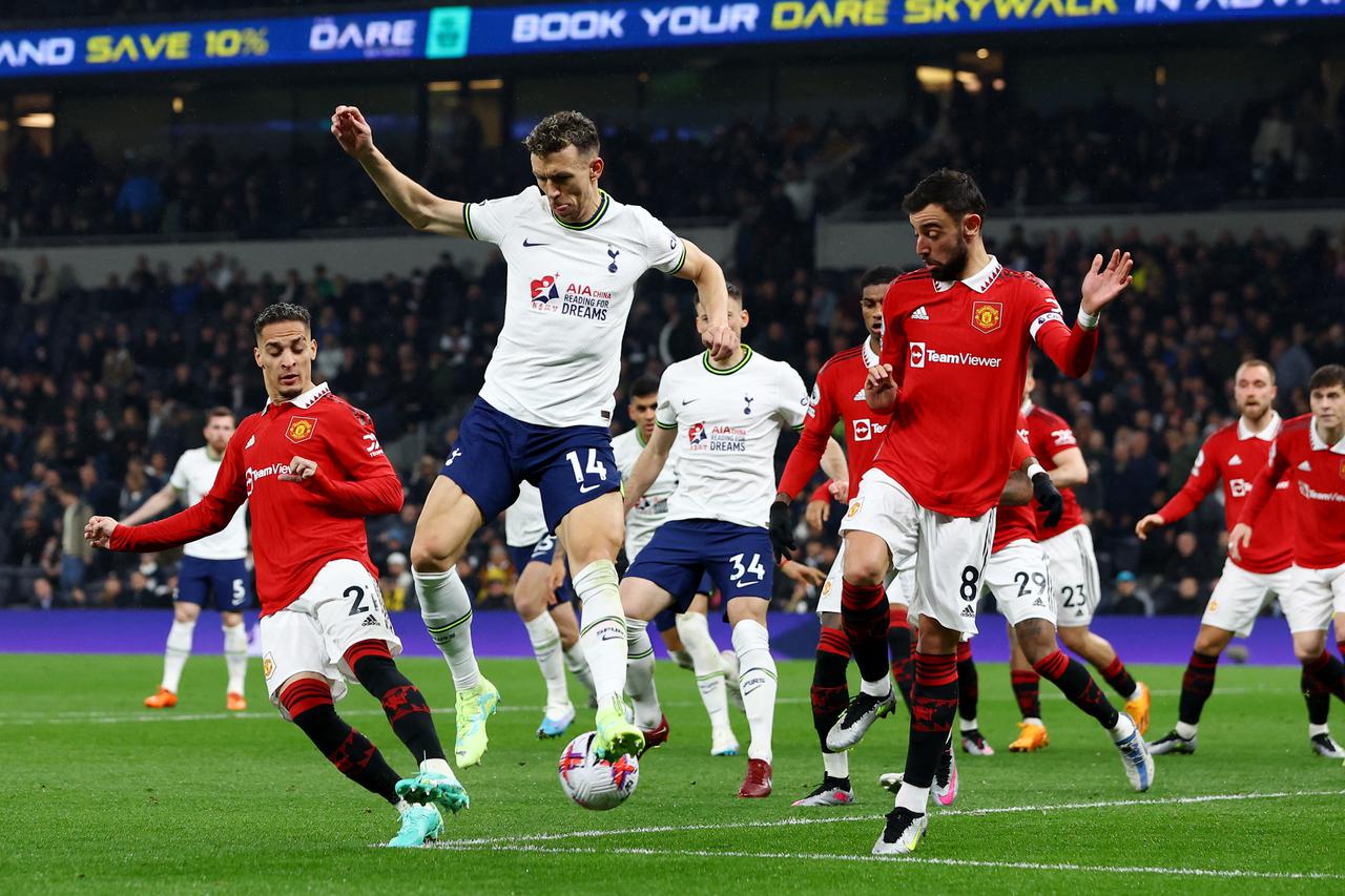 Premier League - Tottenham Hotspur v Manchester United
