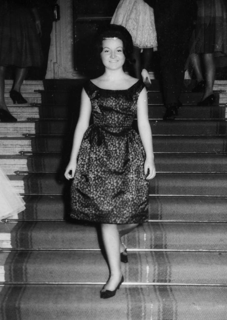 Nosile su se haljine bačvica-kroja, a po materijal i drugu odjeću često se odlazilo u Trst