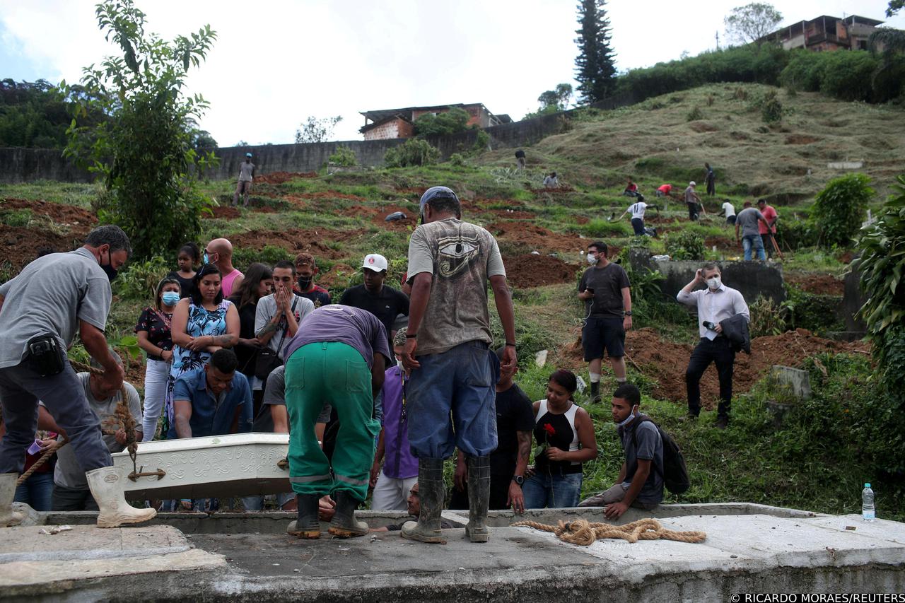 FILE PHOTO: Funeral for flood victims in Petropolis