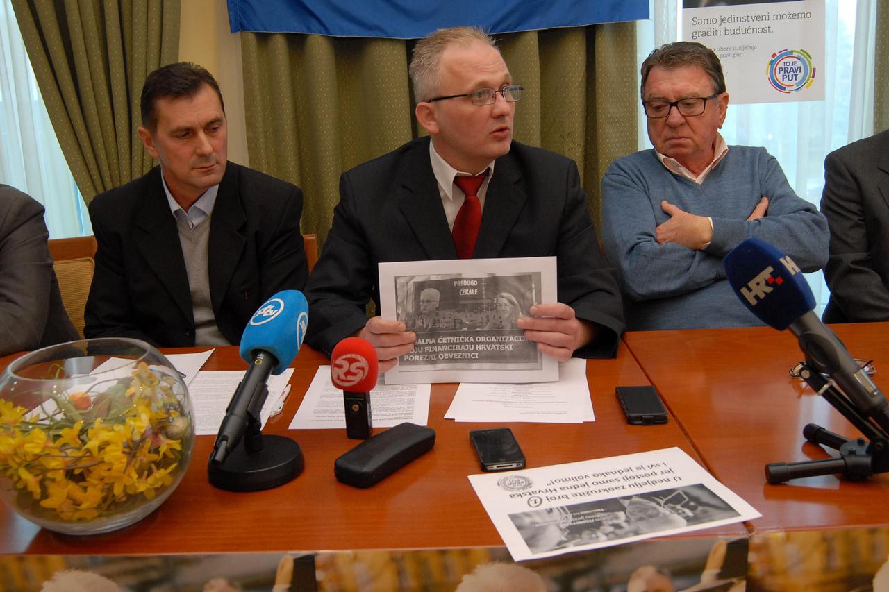 SDP plakati Josipović