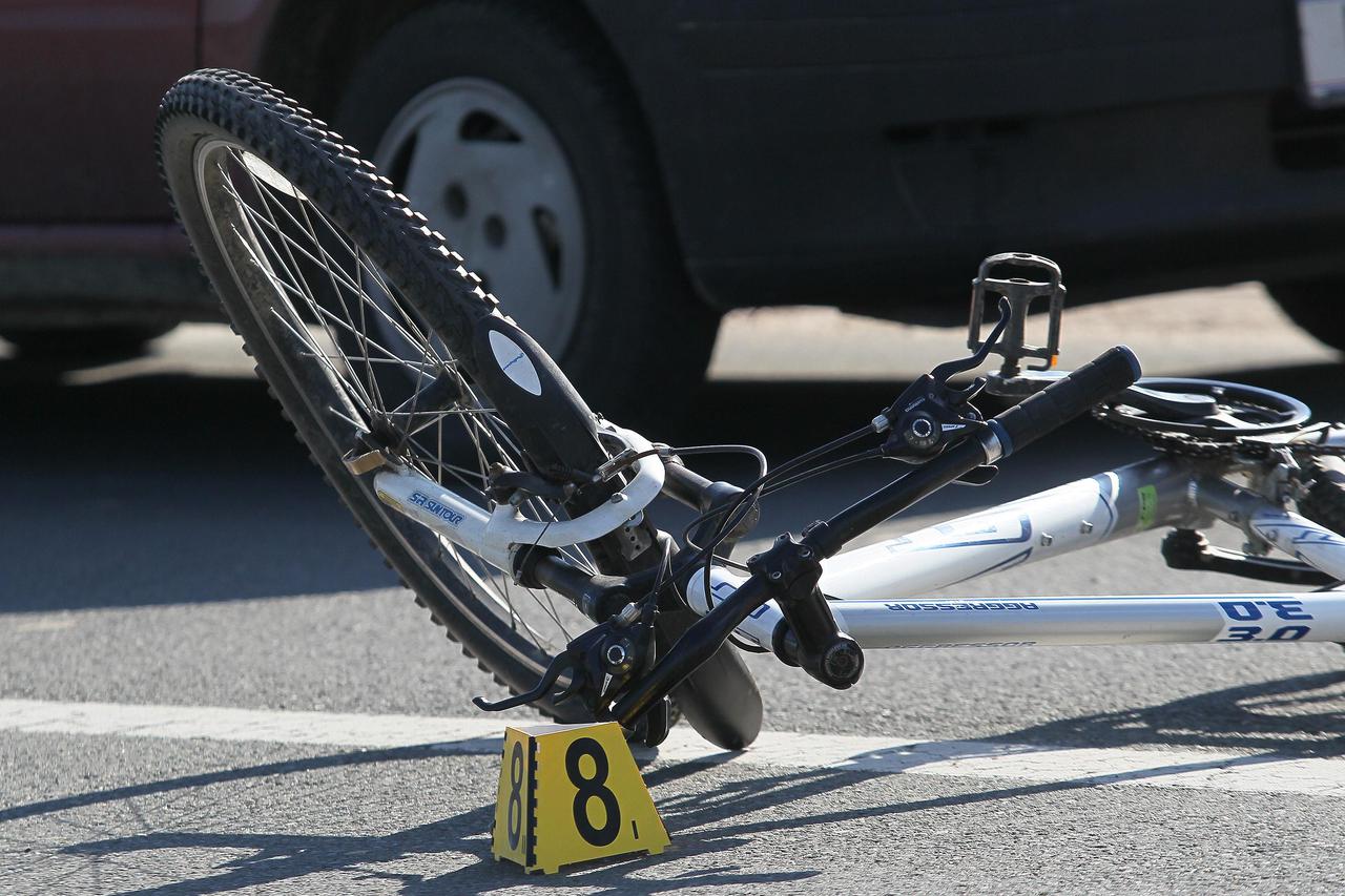 Biciklist poginuo