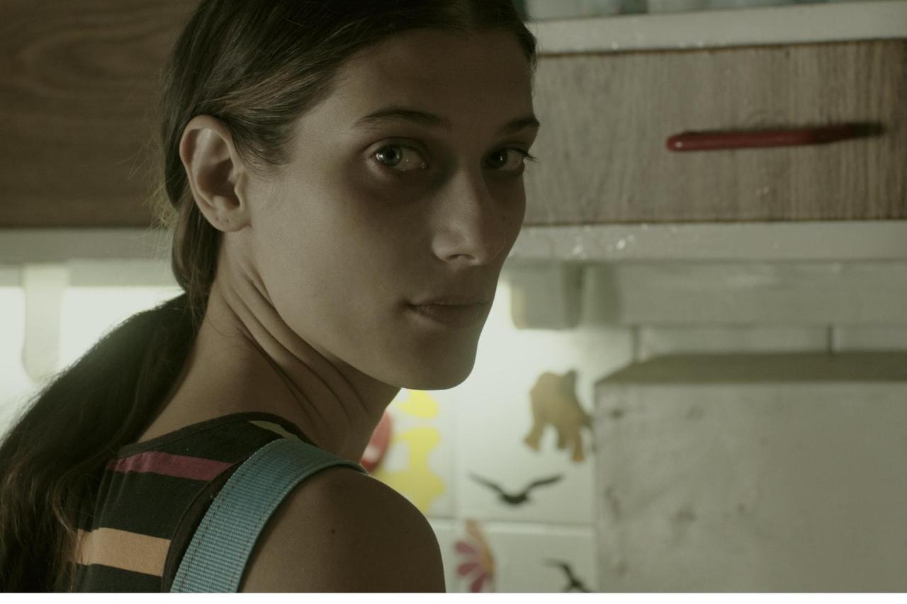 Ne gledaj mi u pijat