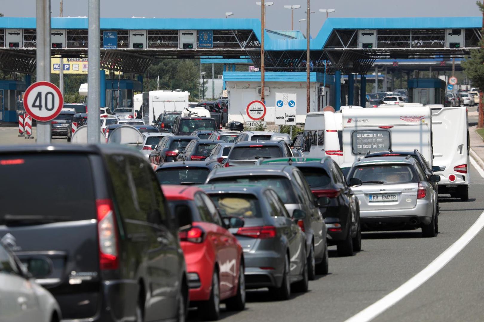 31.7.2020., Rupa - Guzve na granicnom prijelazu Rupa. Photo: Nel Pavletic/PIXSELL