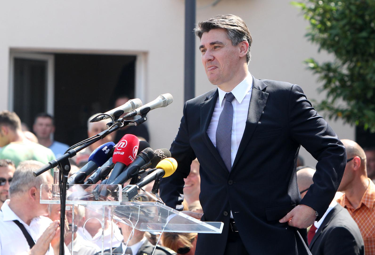U našoj galeriji pogledajte kako se tijekom godina mijenjao izgled predsjednika Republike Hrvatske.