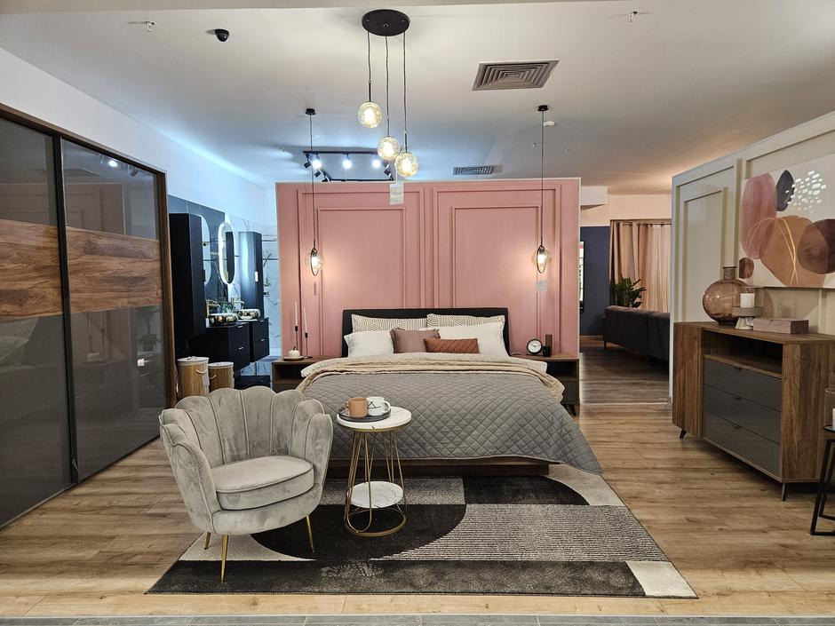 Novo ruho trgovačkog centra Emmezeta Stupnik