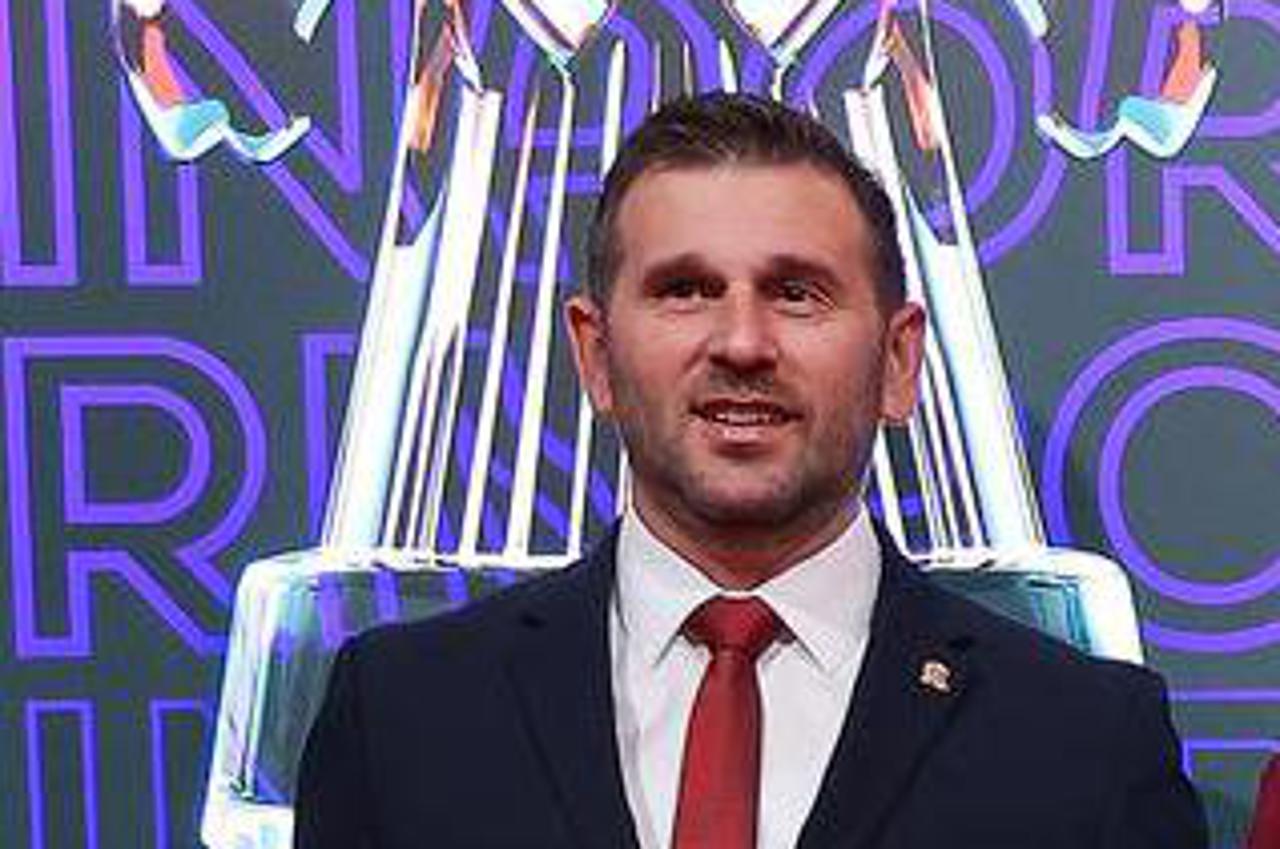 Split: Dolazak uzvanika na svečanu dodjelu 33. glazbene nagrade Porin