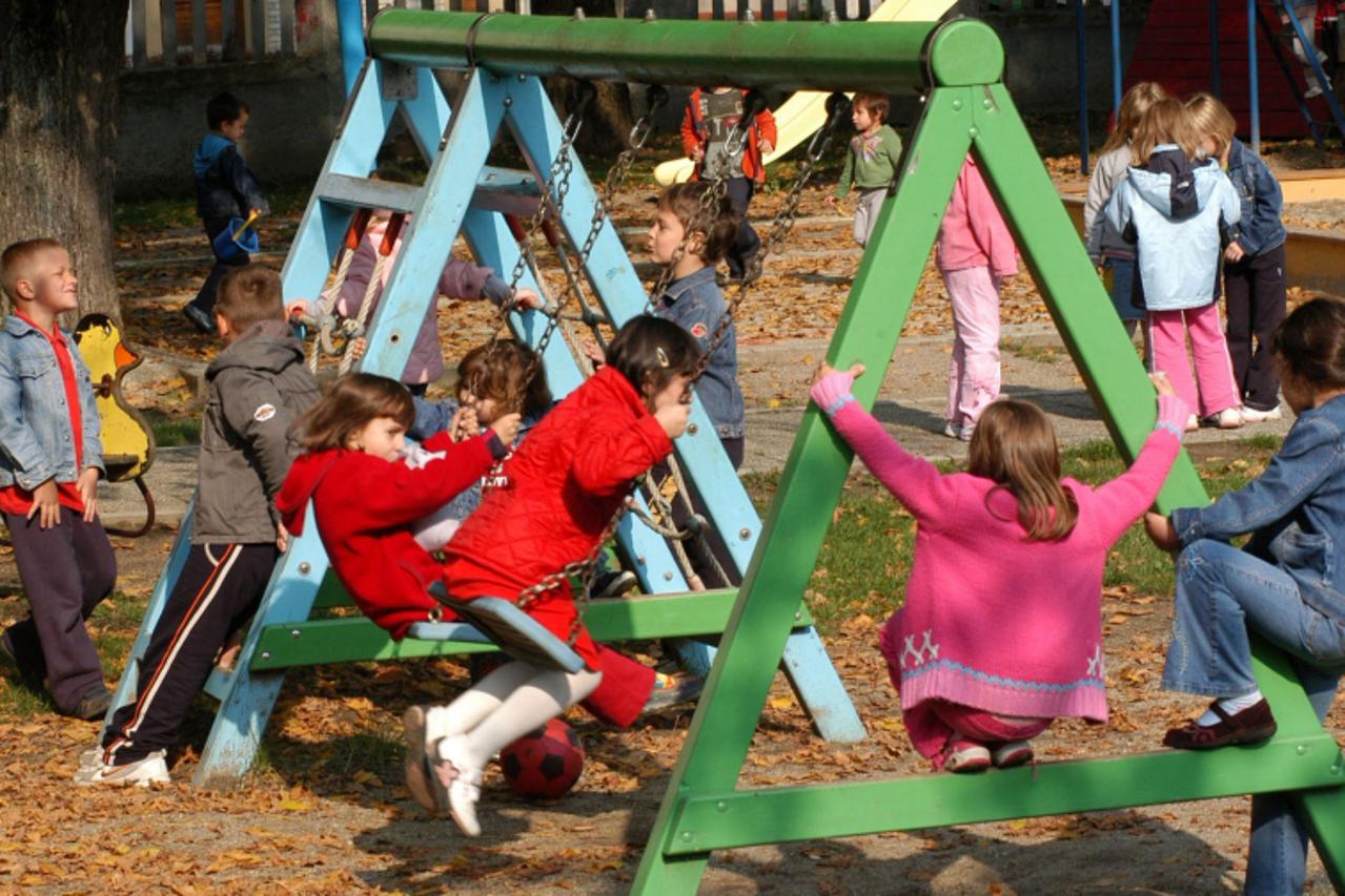 'sisak..021008..sisak..nema mjesta za sve u sisackim djecjim vrticima .... djecji vrtic ...snimio nikoal cutuk'