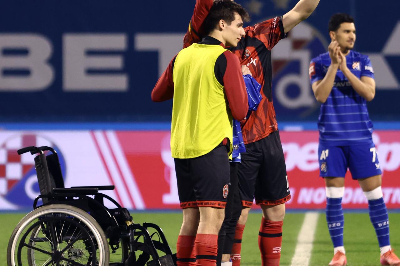 Zagreb: Početni udarac na utakmici Dinama i Kurilovca izveo je Ivan Šćepina, koji je 2024. teško stradao u nesreći u Gradićima