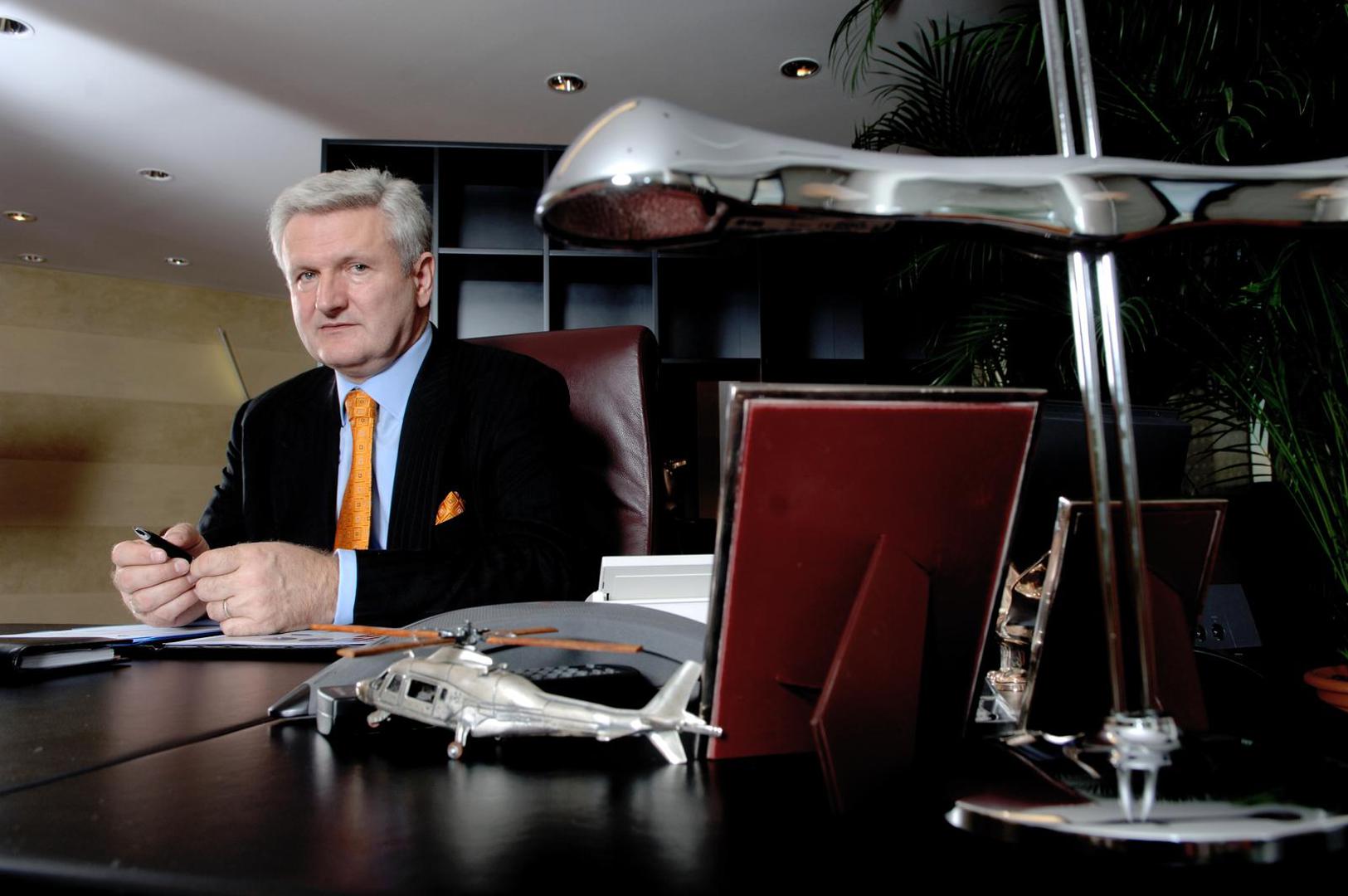 Rođen 1951. godine, mladi Ivica odrastao je u Božjakovini, a ne u zagrebačkoj vrevi. Iako u školi nije bio odlikaš, već je tada pokazivao crte koje će ga kasnije definirati. Zajedno s ocem 1977. godine pokrenuo je posao s cvijećem. Ivica je bio zadužen za distribuciju, isprva kombijem opskrbljujući zagrebačke cvjećarnice, no posao se brzo širio na područje cijele bivše Jugoslavije. Kada je Ante Marković 1989. godine omogućio osnivanje privatnih poduzeća, Todorić je svoj obrt registrirao kao Agrokor. 