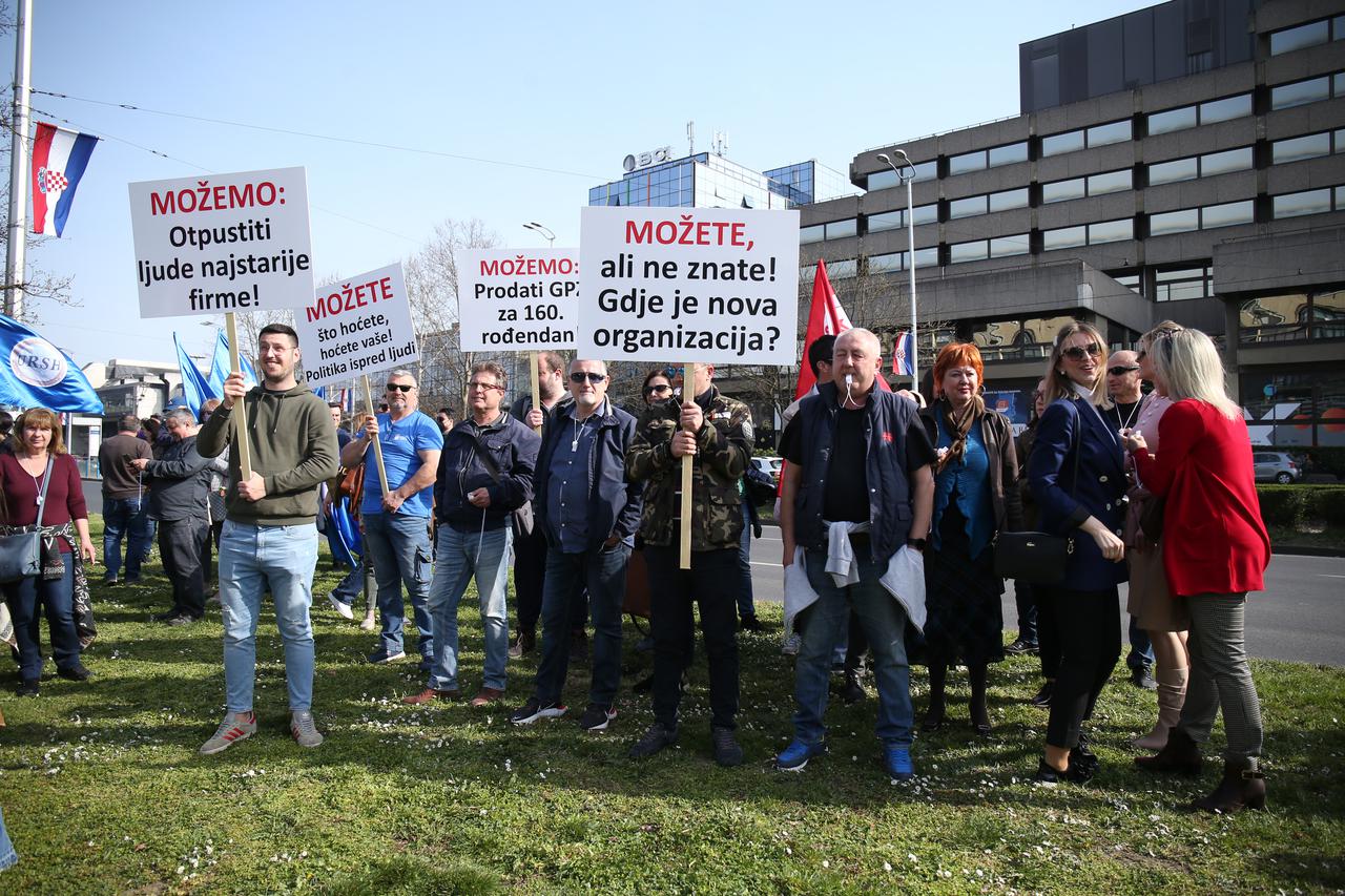 Prosvjed zaposlenika Zagrebackog holdinga zbog otkaza
